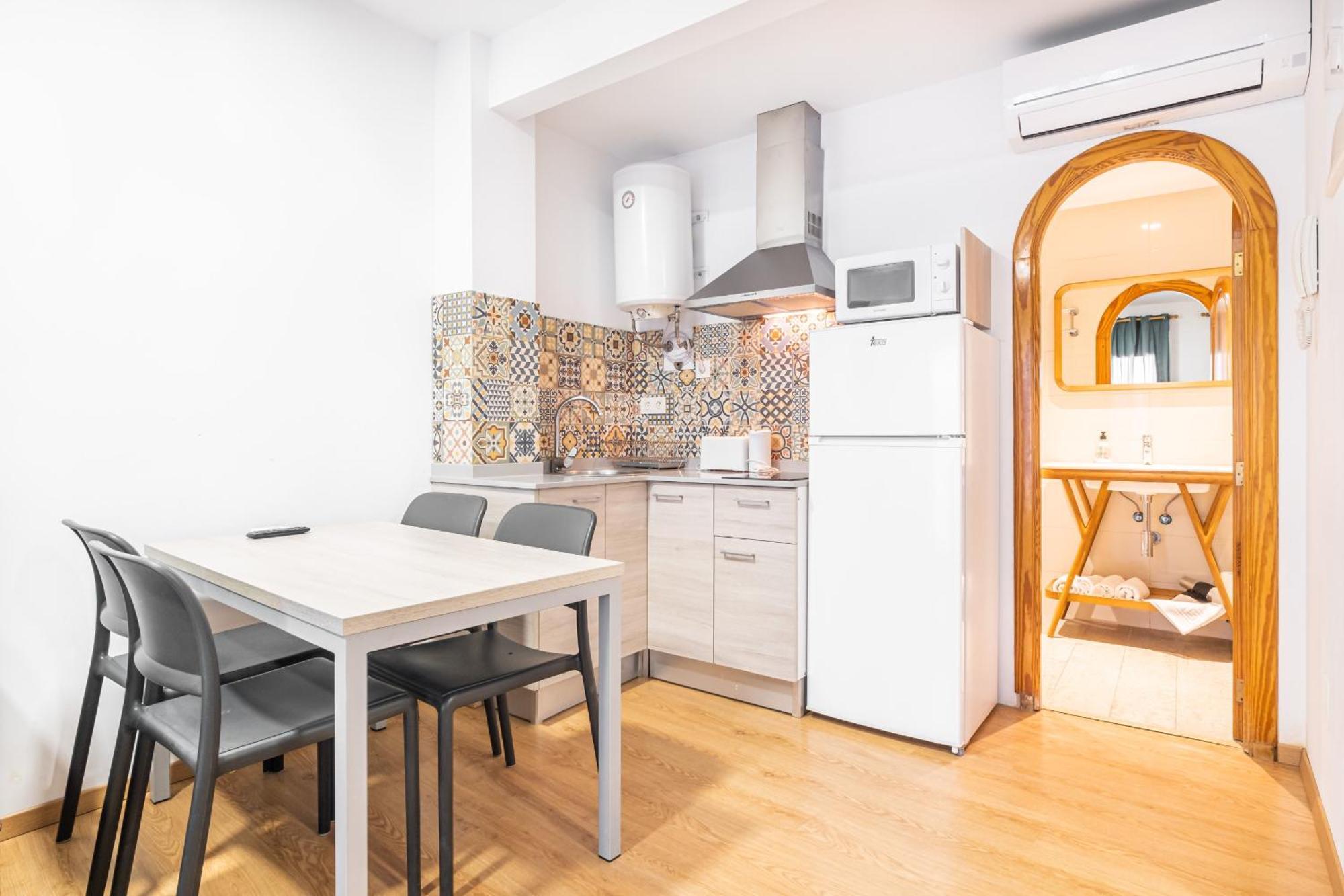 Apartamentos El Castell Benidorm Old-Town 外观 照片