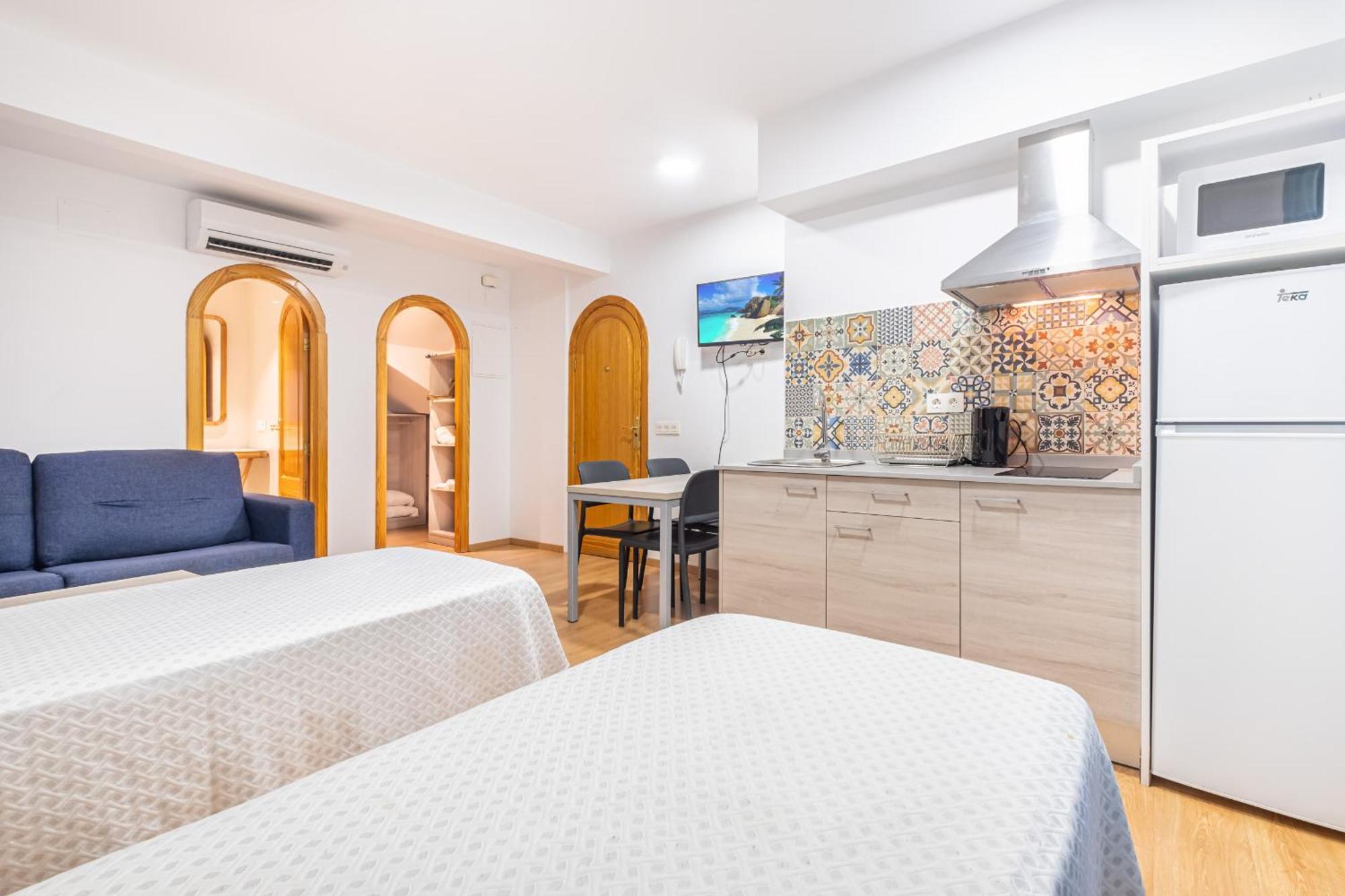 Apartamentos El Castell Benidorm Old-Town 外观 照片